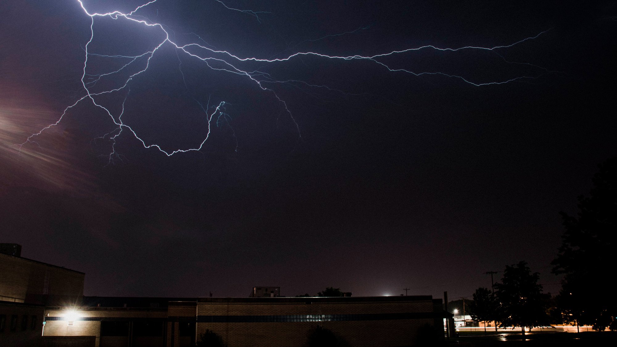 AccuWeather, the only source to provide advance warning to a